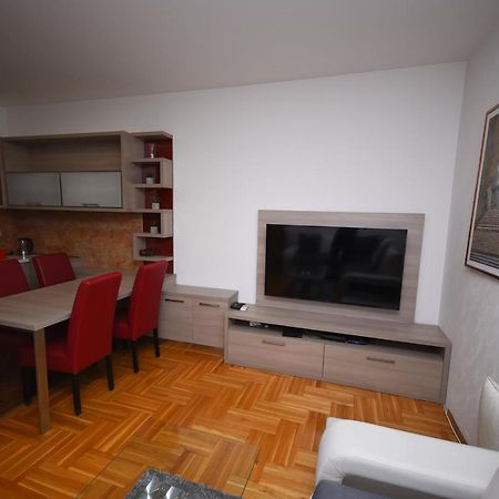 New Apartment Located In The Heart Of Niksic. 外观 照片